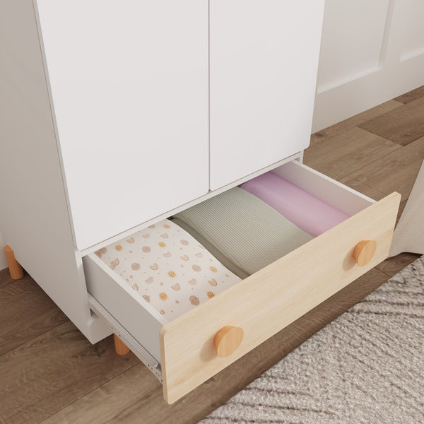 Kinderkleiderschrank Vaarentaa [en.casa]